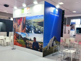 Stand